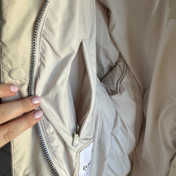 Babaton Crown Puffer 2XL - Picture 7 of 13